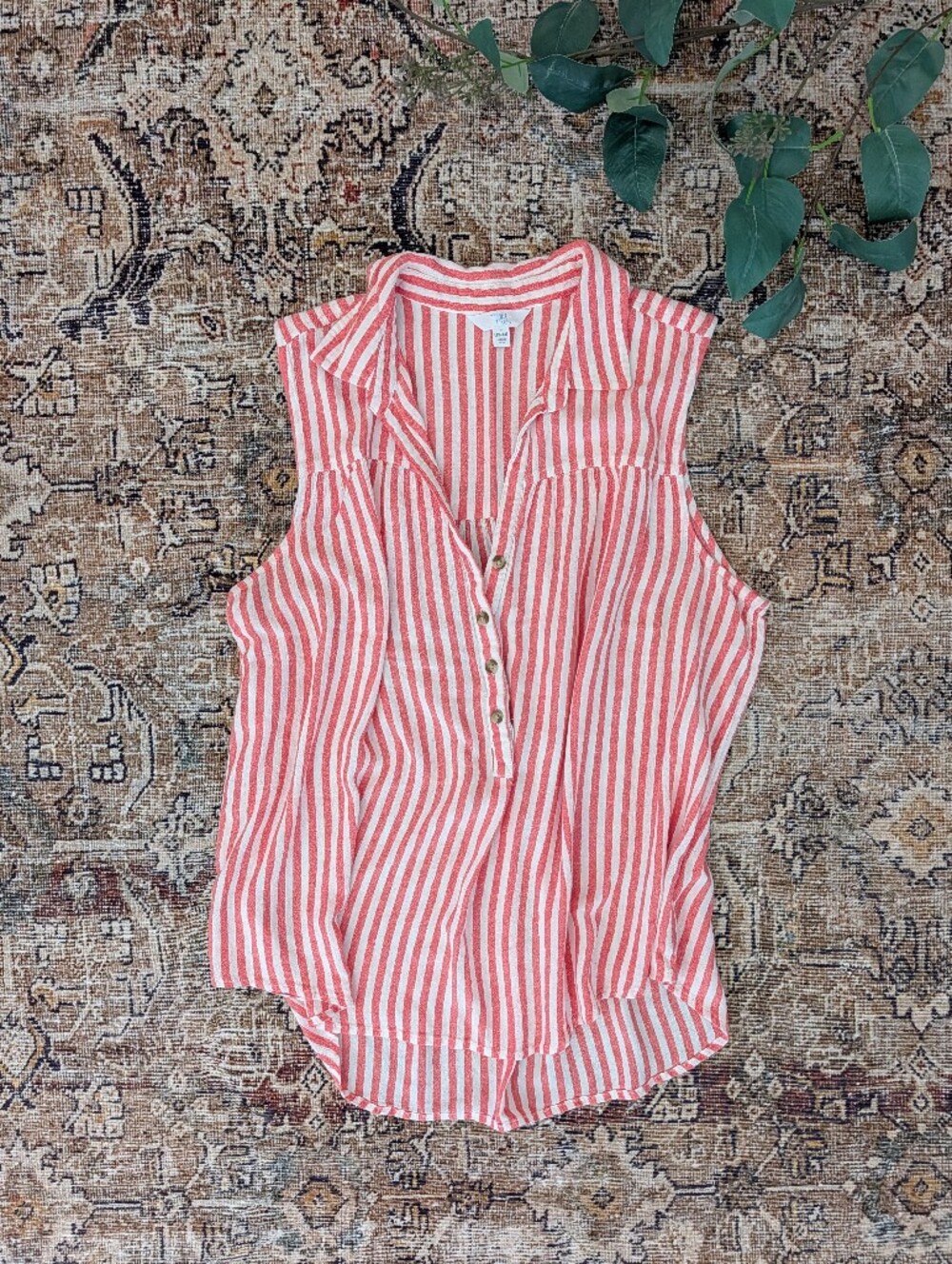 Time & Tru sleeveless collared shirt L